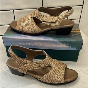 SAS Suntimer Beige Crock Women's Sandals 10N Tripad Comfort Vacation